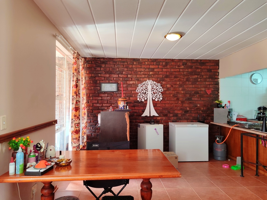 3 Bedroom Property for Sale in Flamwood North West